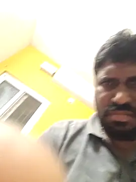 Snapshot of rameshmry1 chatting on April 6, 8:32 pm rameshmry1 online show from April 6, 8:32 pm