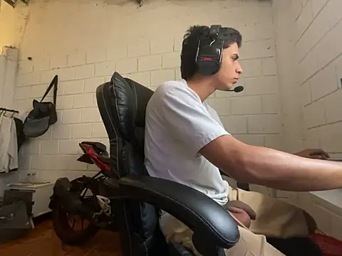 Max TheHorseDick online show from November 30, 4:00 pm