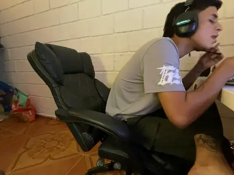 Max TheHorseDick online show from March 7, 2:08 am