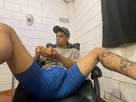 Max TheHorseDick online show from May 19, 3:13 am