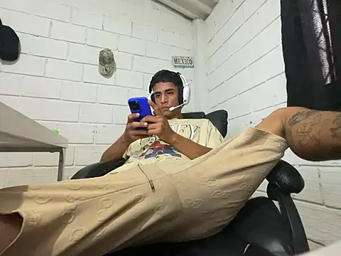 Max TheHorseDick online show from July 9, 4:33 pm
