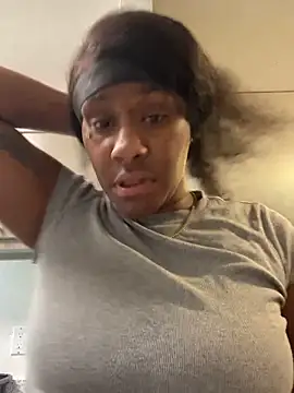 Foreignthababyy online show from March 25, 5:35 am