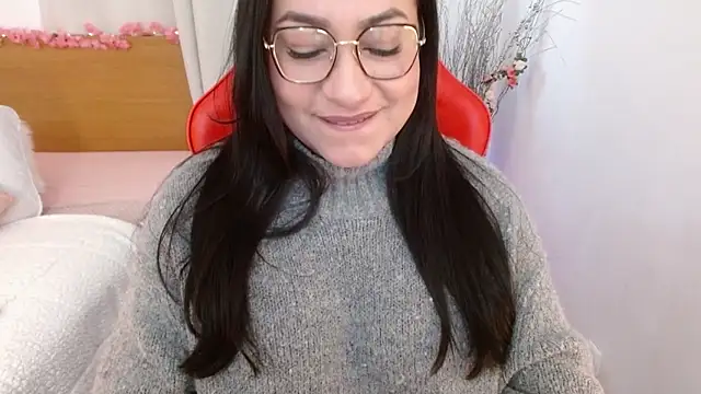 lucy luu  online show from January 1, 5:00 pm