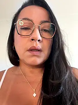 lucy luu  online show from September 11, 1:00 pm