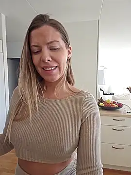 novaforyou1 online show from February 19, 8:44 am