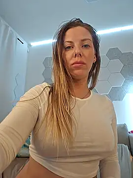 novaforyou1 online show from March 6, 9:03 am