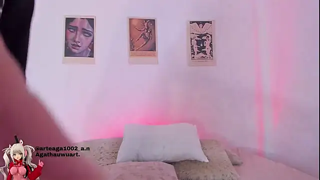 Snapshot of Moonlight1002 chatting on November 10, 6:34 am Moonlight1002 online show from November 10, 6:34 am