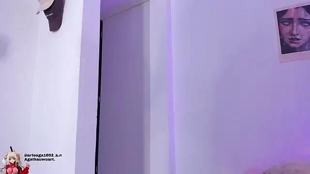 Snapshot of Moonlight1002 chatting on November 25, 2:50 pm Moonlight1002 online show from November 25, 2:50 pm