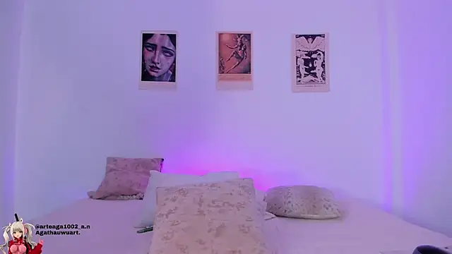 Snapshot of Moonlight1002 chatting on November 28, 2:42 pm Moonlight1002 online show from November 28, 2:42 pm