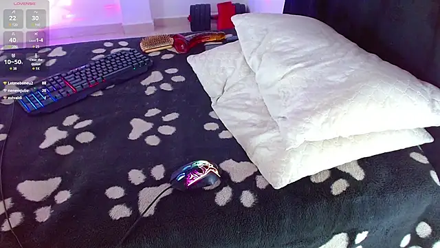 Snapshot of jaramilloali chatting on October 12, 12:09 am jaramilloali online show from October 12, 12:09 am