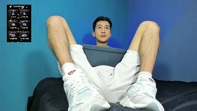 Snapshot of tom_Howard chatting on December 13, 12:53 am tom Howard online show from December 13, 12:53 am