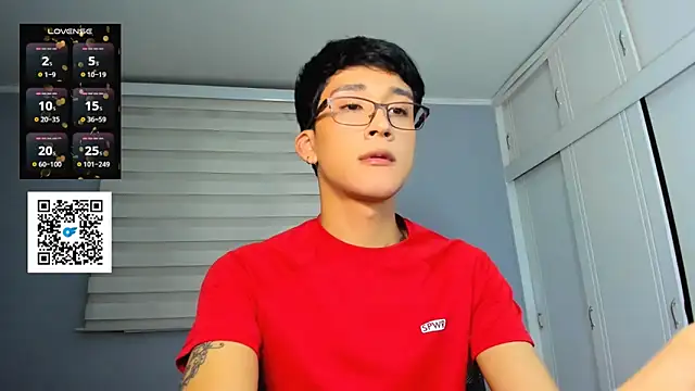 Snapshot of tom_Howard chatting on September 19, 11:49 pm tom Howard online show from September 19, 11:49 pm