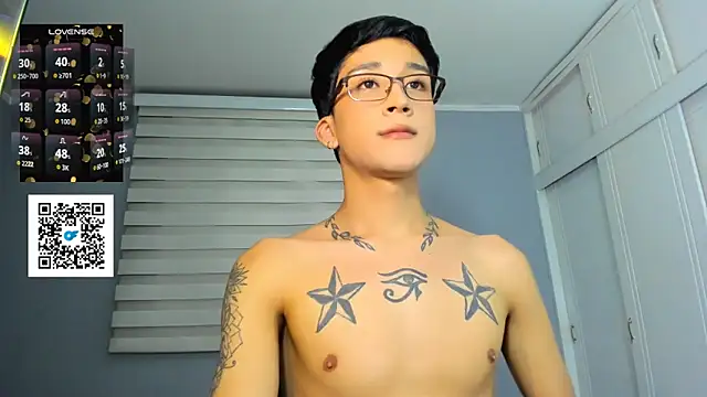 Snapshot of tom_Howard chatting on September 21, 4:03 am tom Howard online show from September 21, 4:03 am