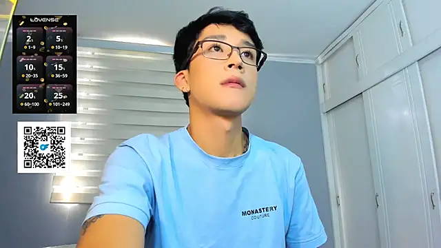 Snapshot of tom_Howard chatting on September 23, 2:42 pm tom Howard online show from September 23, 2:42 pm