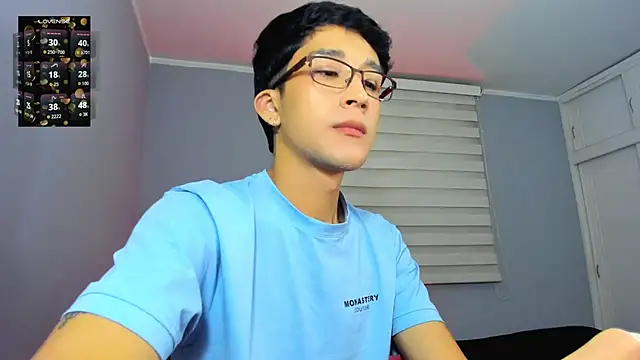 Snapshot of tom_Howard chatting on October 21, 1:39 am tom Howard online show from October 21, 1:39 am