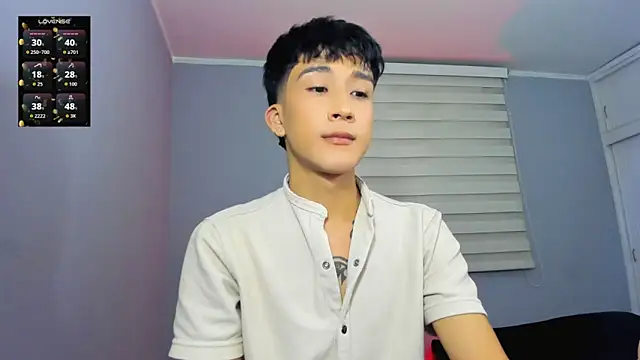 Snapshot of tom_Howard chatting on October 21, 11:49 pm tom Howard online show from October 21, 11:49 pm