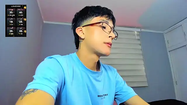 Snapshot of tom_Howard chatting on October 22, 2:50 pm tom Howard online show from October 22, 2:50 pm