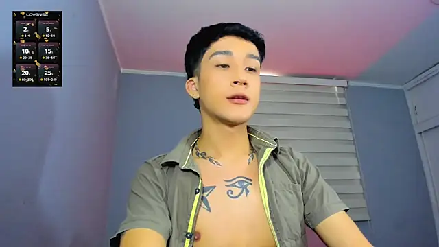 Snapshot of tom_Howard chatting on October 30, 7:14 pm tom Howard online show from October 30, 7:14 pm