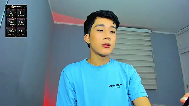 Snapshot of tom_Howard chatting on November 8, 12:44 am tom Howard online show from November 8, 12:44 am