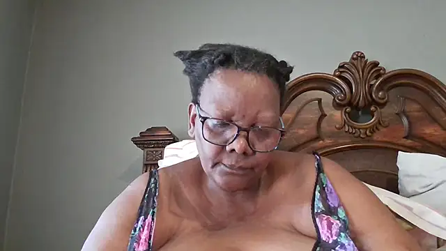 Snapshot of SEXYBOOBSNASS chatting on January 20, 8:30 am SEXYBOOBSNASS online show from January 20, 8:30 am