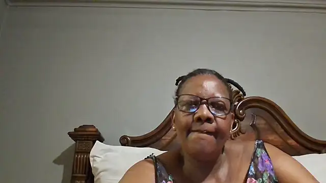 Snapshot of SEXYBOOBSNASS chatting on January 27, 7:24 pm SEXYBOOBSNASS online show from January 27, 7:24 pm