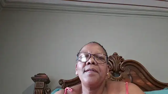 Snapshot of SEXYBOOBSNASS chatting on February 11, 12:37 pm SEXYBOOBSNASS online show from February 11, 12:37 pm