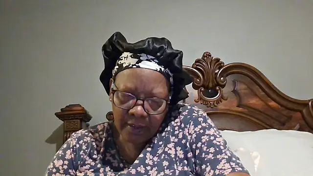 Snapshot of SEXYBOOBSNASS chatting on September 11, 2:44 am SEXYBOOBSNASS online show from September 11, 2:44 am
