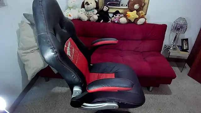 NicolettColin online show from December 3, 10:51 pm