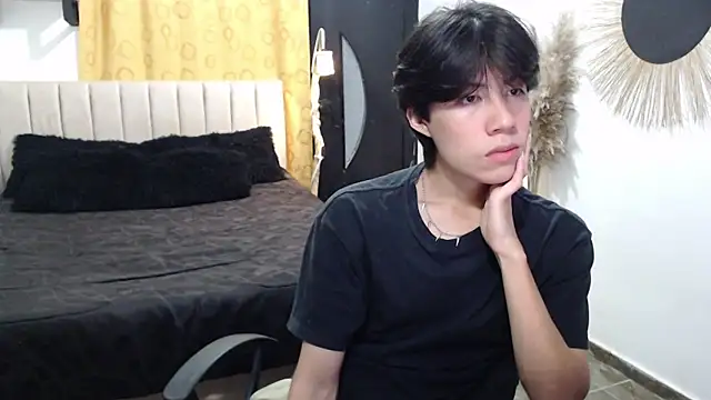 Snapshot of Elio-cam chatting on March 13, 3:35 am Elio-cam online show from March 13, 3:35 am