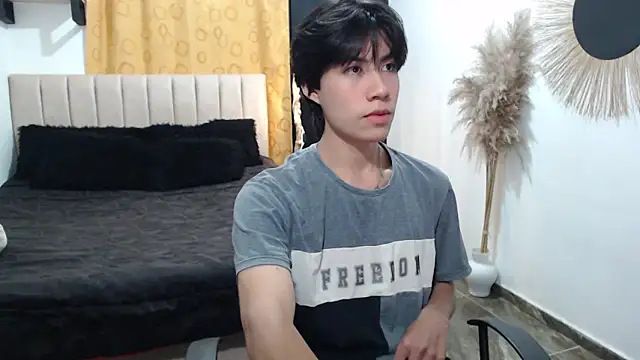 Snapshot of Elio-cam chatting on March 16, 4:07 am Elio-cam online show from March 16, 4:07 am