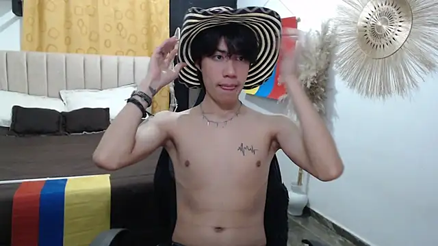 Elio-cam online show from June 16, 6:49 am