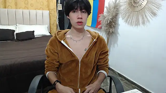 Elio-cam online show from July 15, 8:08 am