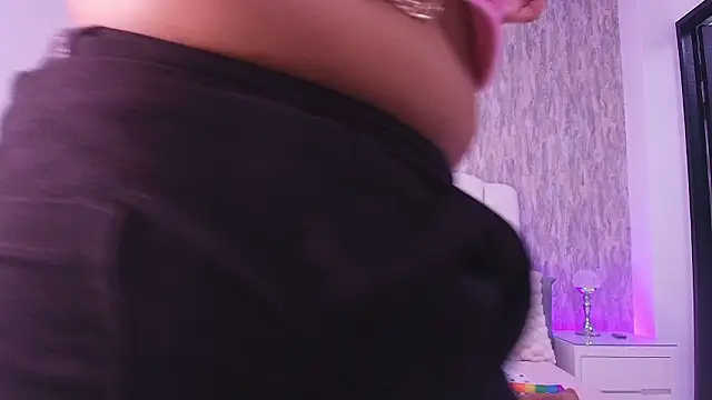 raven lilith  online show from February 25, 3:05 am