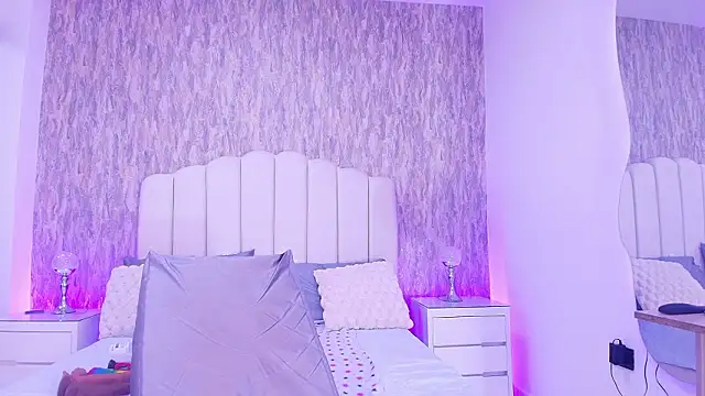 raven lilith  online show from March 21, 3:11 am