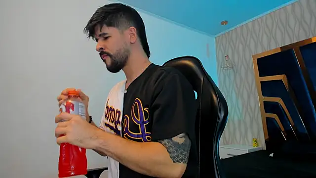 Petesevans online show from November 8, 11:14 pm