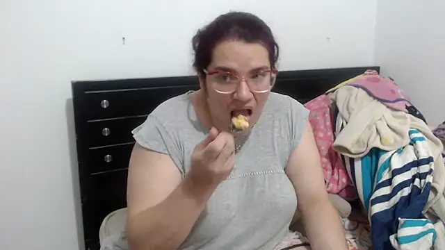 karlythothxh online show from March 7, 2:56 pm