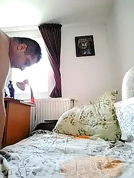 ADRIAN ADI40 online show from March 19, 3:08 pm