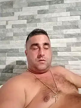 ADRIAN ADI40 online show from September 18, 6:43 pm