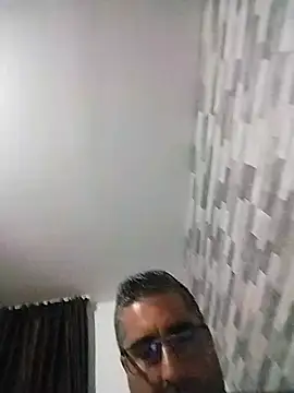 ADRIAN ADI40 online show from June 10, 7:24 pm