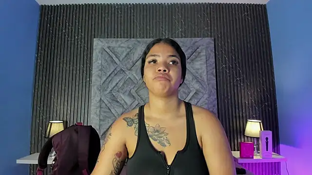SophiaaStone online show from July 31, 12:15 pm