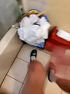 Snapshot of Bigstiffyuh chatting on October 28, 9:17 pm Bigstiffyuh online show from October 28, 9:17 pm