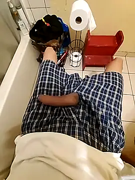 Snapshot of Bigstiffyuh chatting on November 16, 2:44 pm Bigstiffyuh online show from November 16, 2:44 pm