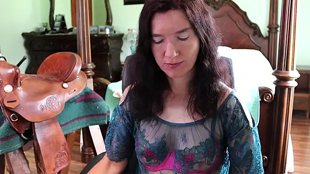 thornburyrose online show from April 30, 5:41 pm