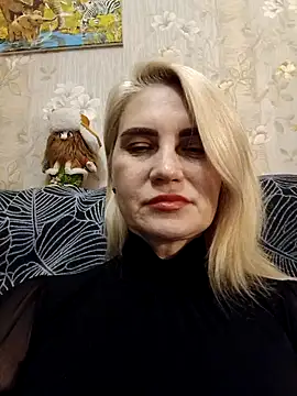 Snapshot of JennyOMay chatting on October 28, 3:58 pm JennyOMay online show from October 28, 3:58 pm