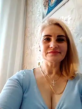 Snapshot of JennyOMay chatting on November 25, 4:12 am JennyOMay online show from November 25, 4:12 am