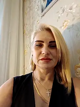 Snapshot of JennyOMay chatting on November 27, 4:14 am JennyOMay online show from November 27, 4:14 am