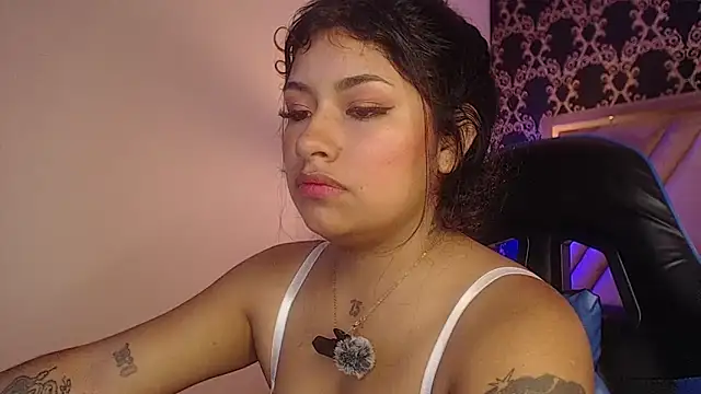 ChantalPetit online show from June 12, 3:22 pm