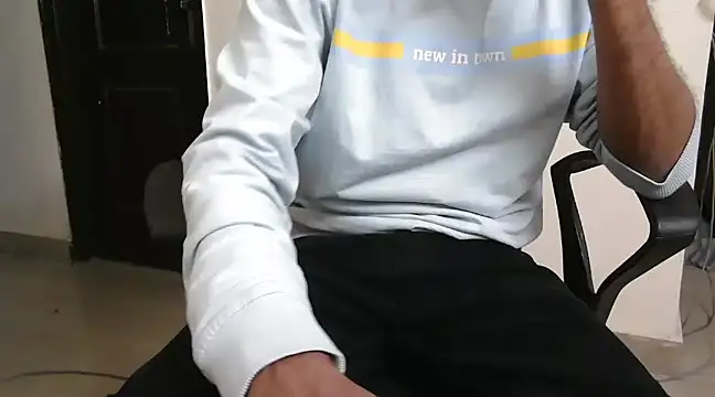 Snapshot of hotkunal chatting on February 24, 6:47 pm hotkunal online show from February 24, 6:47 pm