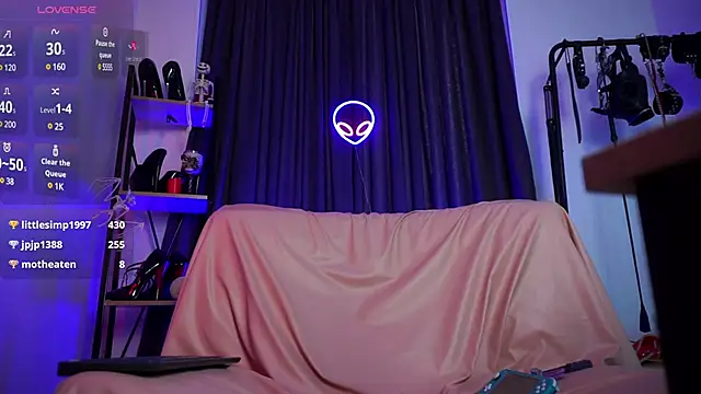 CyberXGoddess online show from December 5, 7:16 am