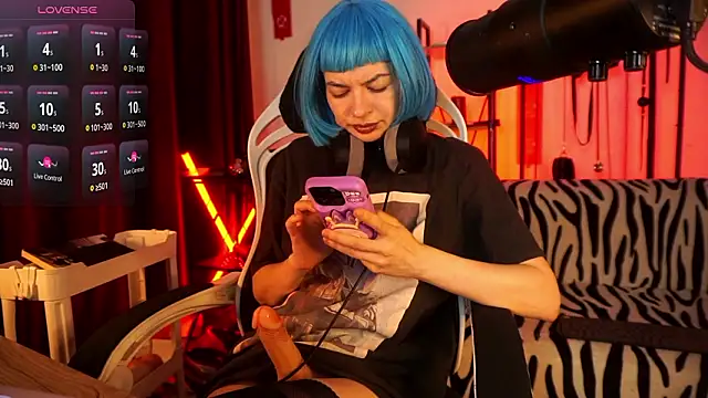 Snapshot of CyberXGoddess chatting on March 1, 2:24 am CyberXGoddess online show from March 1, 2:24 am